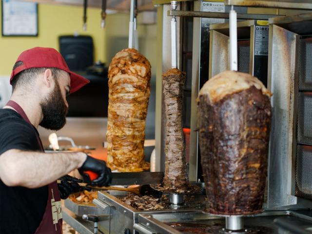 06MAY24_EaterChi_Doner97_1.jpg